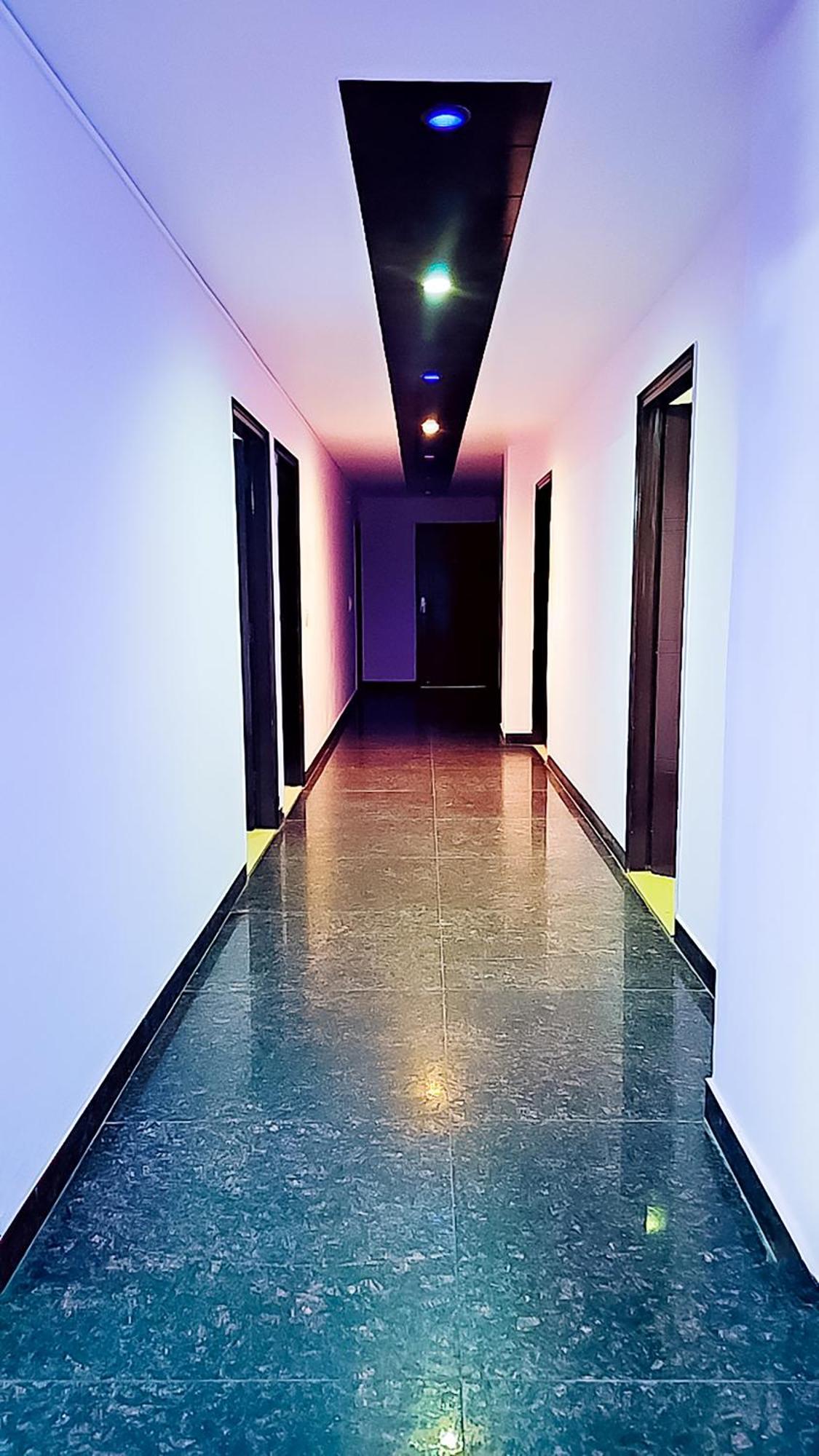 Happy Inn - Near Saket Metro นิวเดลี ภายนอก รูปภาพ